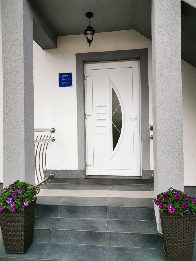 Guesthouse Samolov Vrhovine Exterior foto